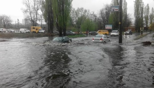 Київ знову йде під воду: синоптики попередили про небезпеку