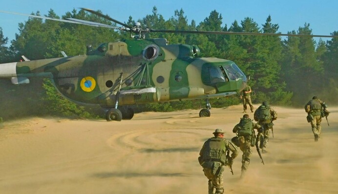 Відбивали авіаудари: українські військові провели навчання під носом кримських окупантів