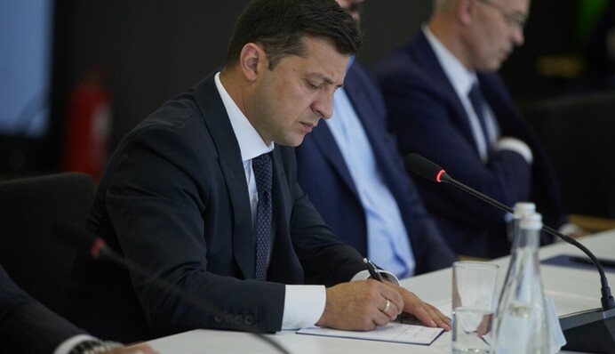 Зеленський змінив главу Генштабу і командувача ООС на Донбасі