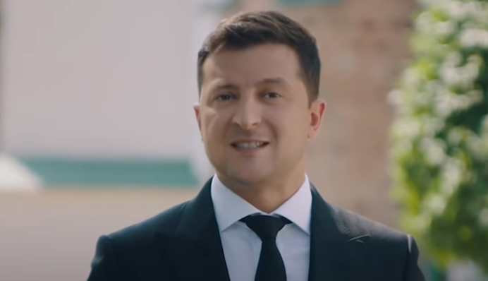 ​Зеленский поздравил украинцев с крещением Руси и дал совет россиянам: видео