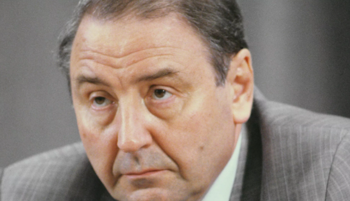 Умер динозавр советской эпохи: что известно о последнем члене ГКЧП