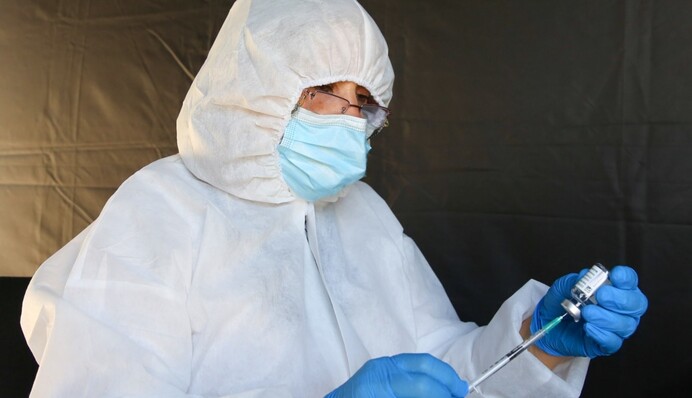 Хуже Эболы и ветряной оспы: в США дали мрачный прогноз на распространение "Дельта"-штамма