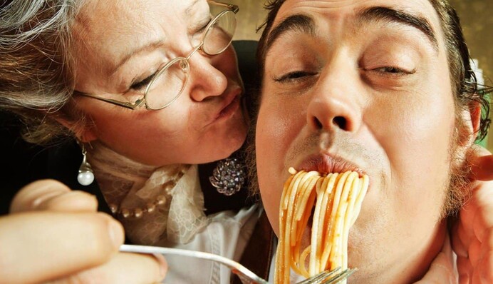 Не хочуть вилазити з-під маминої спідниці: топ-3 інфантильних знаків Зодіаку