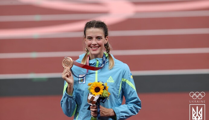 Как-будто и нет войны: украинка Магучих вызвала волну гнева из-за фото с россиянкой на Олимпиаде