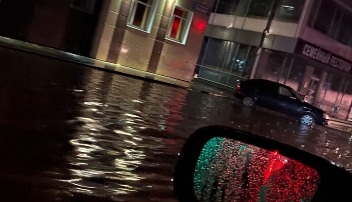 У Росії велике місто пішло під воду: фото і відео масштабного потопу