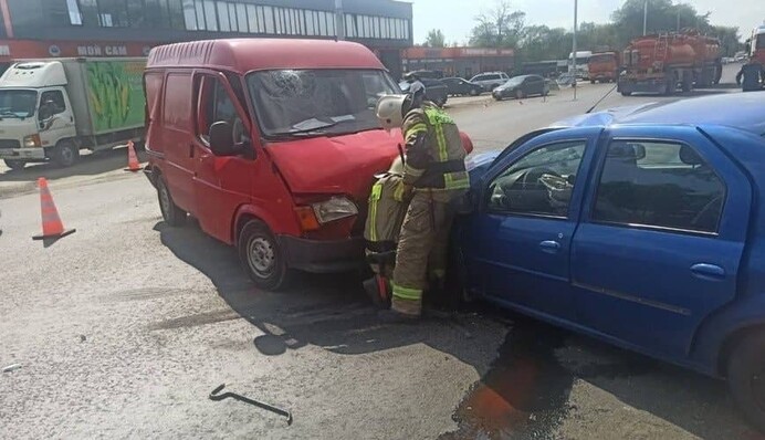 У Криму сталася масштабна ДТП з маршруткою і автобусом: серед поранених - дитина