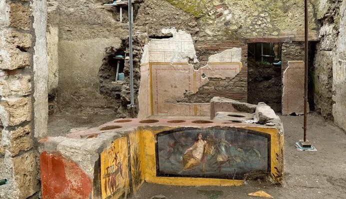 В Помпеях древнеримский фаст-фуд возрастом 2000 лет открыли для туристов: фото и видео