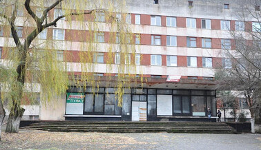 Палаты забиты стонущими пациентами: в сети показали ужасы городской больницы Севастополя, фото