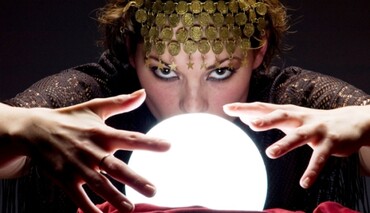 Мають дар відчувати людей - три знаки Зодіаку у жінок, думки яких збуваються