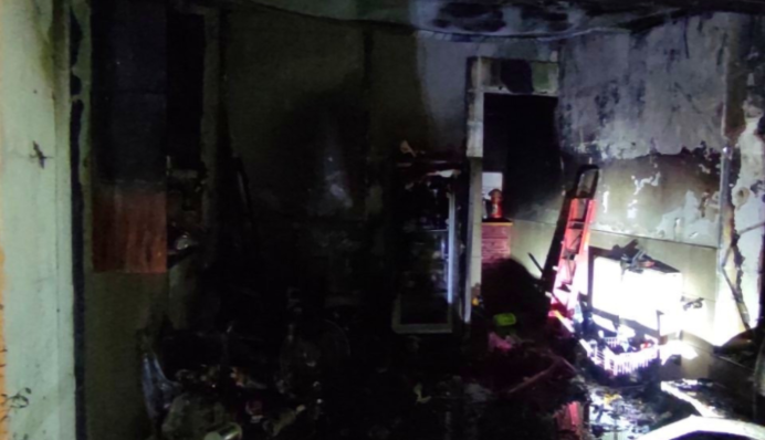 Под Киевом при пожаре погибла старушка, а молодая девушка попала в реанимацию