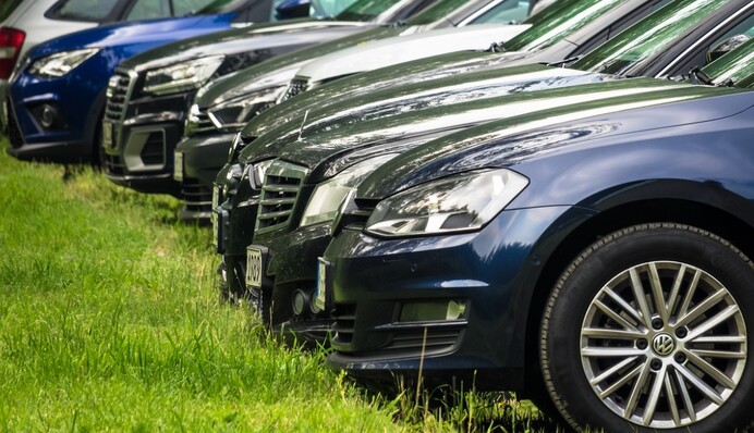 Названы самые популярные в Украине цвета авто: яркость не в моде