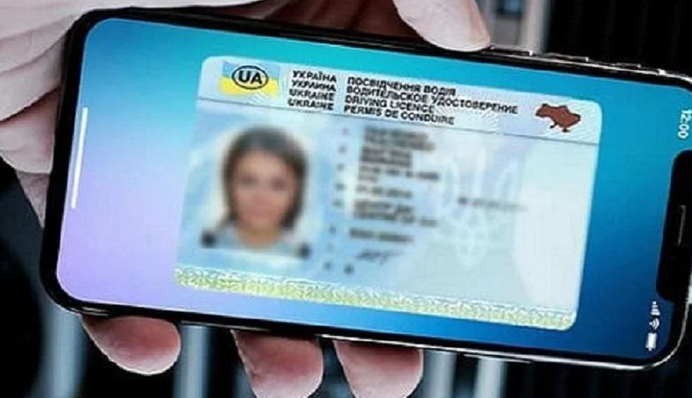 Водительские права в смартфоне: как правильно предъявлять их копам