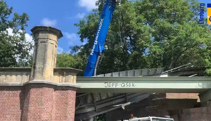 В Нидерландах автокран разрушил мост XIX века: как теперь выглядит национальный памятник