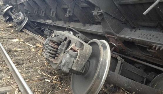 Під Запоріжжям зійшов з рейок товарняк: які затримуються пасажирські поїзди і на скільки