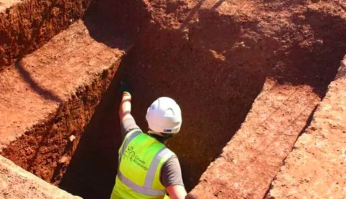Археологи знайшли під автобусною зупинкою давньоримський форт: фото