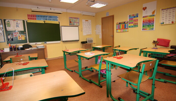 Поборы в школах и другие “радости”: что нужно знать учителям и родителям