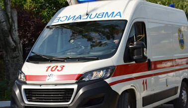 Під Херсоном батьки побили зaмдиpeктopa ліцею до втрати свідомості: подробиці конфлікту