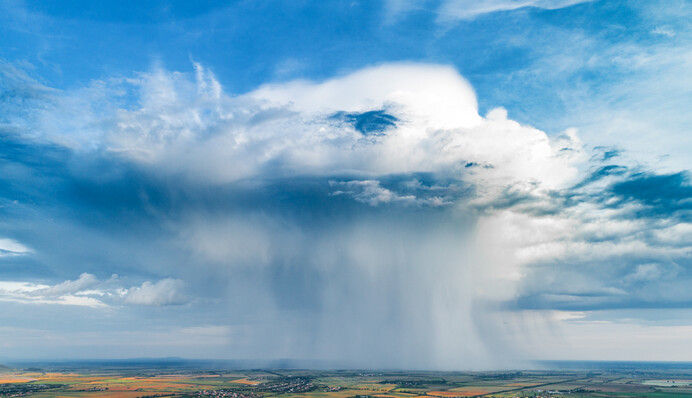 Дві хвилі похолодання і опади вище норми: якою буде погода у вересні-2021