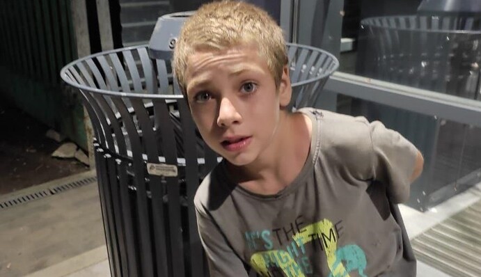 На українському курорті вже тиждень шукають зниклу дитину: фото