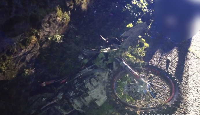 Смерть на світанку: на Закарпатті підлітки вилетіли в кювет і врізалися в бетонну стіну