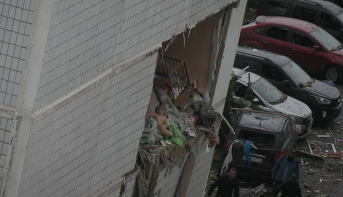 Разнесло 3 этажа: момент смертельного взрыва в многоэтажке под Москвой попал на видео