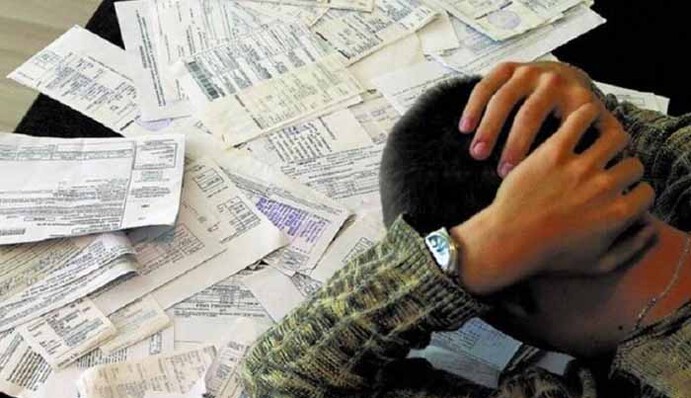 Сколько украинцы задолжали за коммуналку: Госстат назвал астрономическую сумму