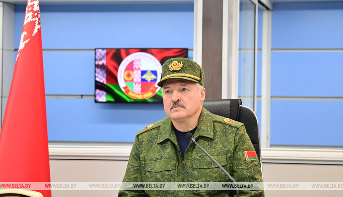 Лукашенко планує закупівлю у Росії систем С-400 для 