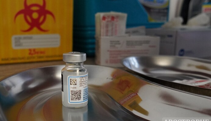 Это не боги с Олимпа: в Украине все чаще болеют вакцини­рованные люди