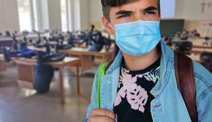 Карантин и работа школ: как будут наказывать за нарушение нормы в 80% вакцинированных