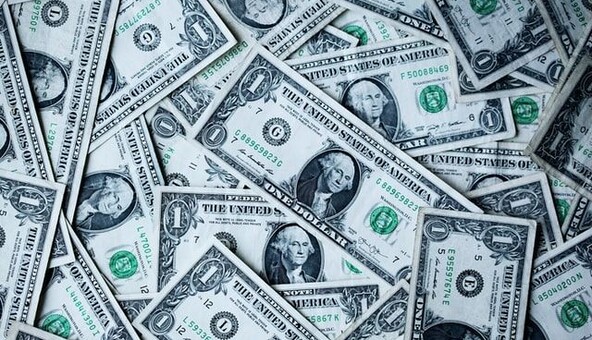 Сколько времени коронавирус остается на поверхности купюр и монет: данные исследования