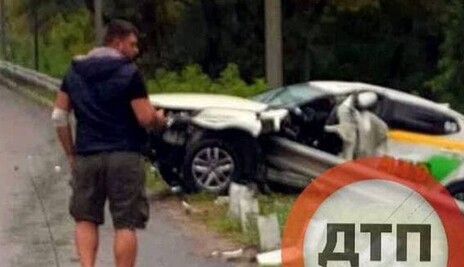 Насквозь прошил автомобиль: в Киеве произошло жуткое ДТП, фото