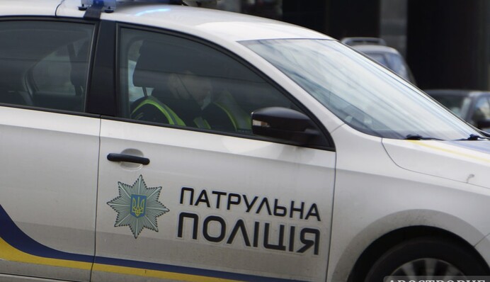 В Киеве полицейские спасли 17-летнюю девушку от непоправимого: видео