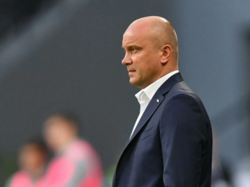 Ответил за "хо*лов": российский тренер судится с Facebook за постоянный бан