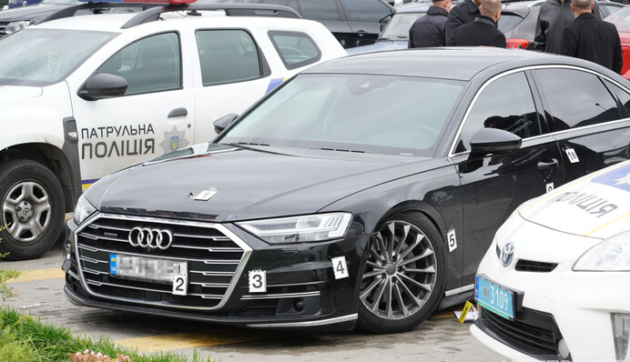 Расстрел авто Шефира: в Украину приехали иностранные следователи