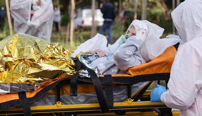 У Румунії в ковід-лікарні спалахнула сильна пожежа - багато жертв: фото і відео
