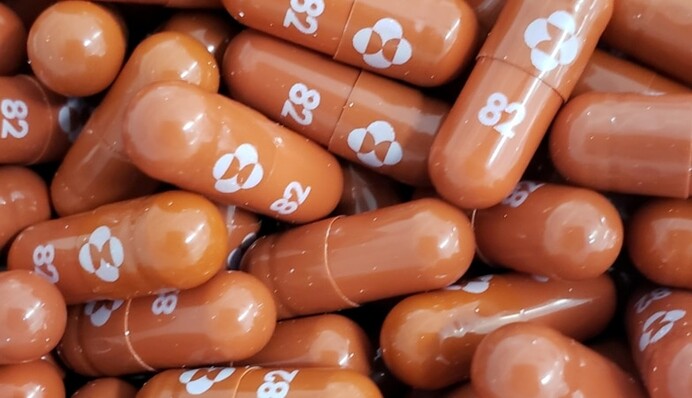 Показало поразительный результат: в США создано новейшее лекарство против COVID-19