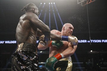 Ф'юрі - Вайлдер: прогноз букмекерів на чемпіонський супербій