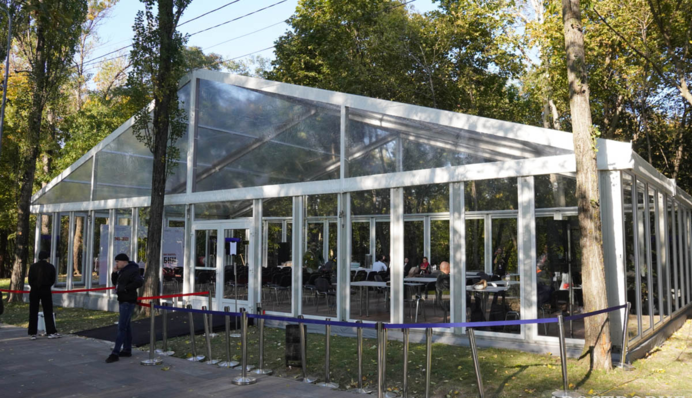 Снимайте телевизор: журналистам запретили фотографировать  мероприятие с участием Зеленского