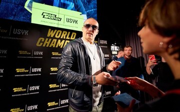 А як же Крим? Усик несподівано покинув Україну і з'явився в іншій країні: фото