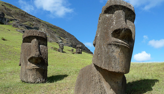 На артефакті з острова Пасхи виявили таємничий невидимий текст: фото