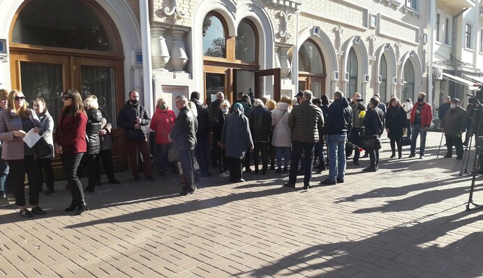 У Чернігові прощаються з нардепом Поляковим, але питання про смерть залишаються: фото