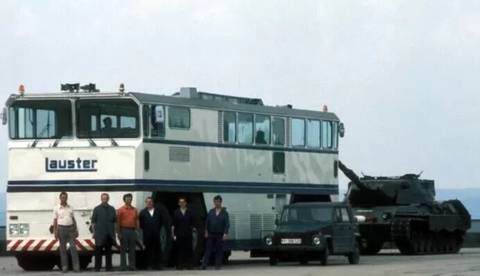 Більше схожий на тепловоз: як виглядає єдина в світі мегавантажівка вагою 80 тонн