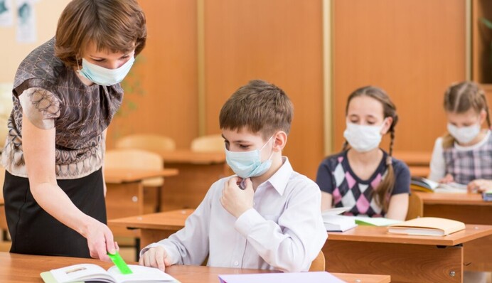 Канікули перенесуть, щоб не було катастрофи: міністр заявив, що школярам треба терміново закінчити навчання