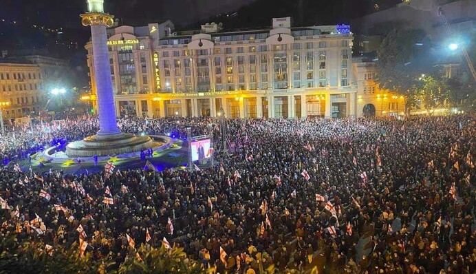 У Грузії почався Майдан - десятки тисяч вимагають звільнити Саакашвілі: фото і відео