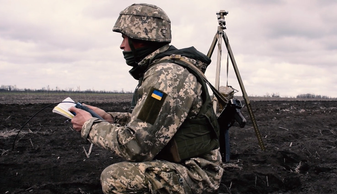 ​Волонтер показал видео точного удара по позиции боевиков на Донбассе