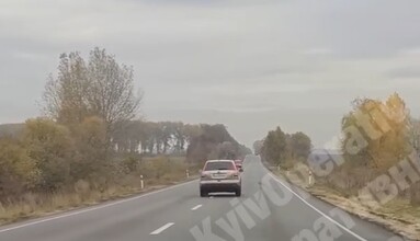 У Києві на дорозі помітили авто з п'яним водієм - його стиль водіння 
