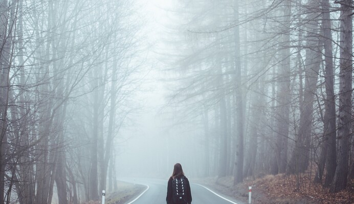 Холодне сонце, місцями дощі: якою буде погода в останній день 