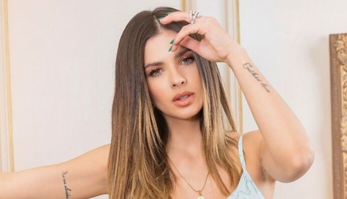 Звездный футболист изменил жене с эффектной моделью: фото страстной красотки