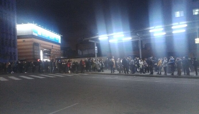 В Днепре из-за новых правил перевозки пассажиров транспортный коллапс: фото