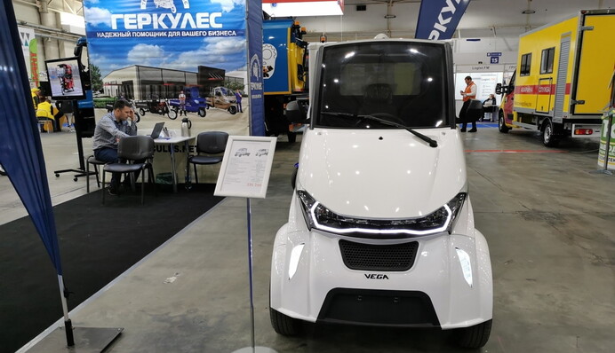 В Украине представили бюджетную электроразвозку: пролезет в любую дыру, фото и видео